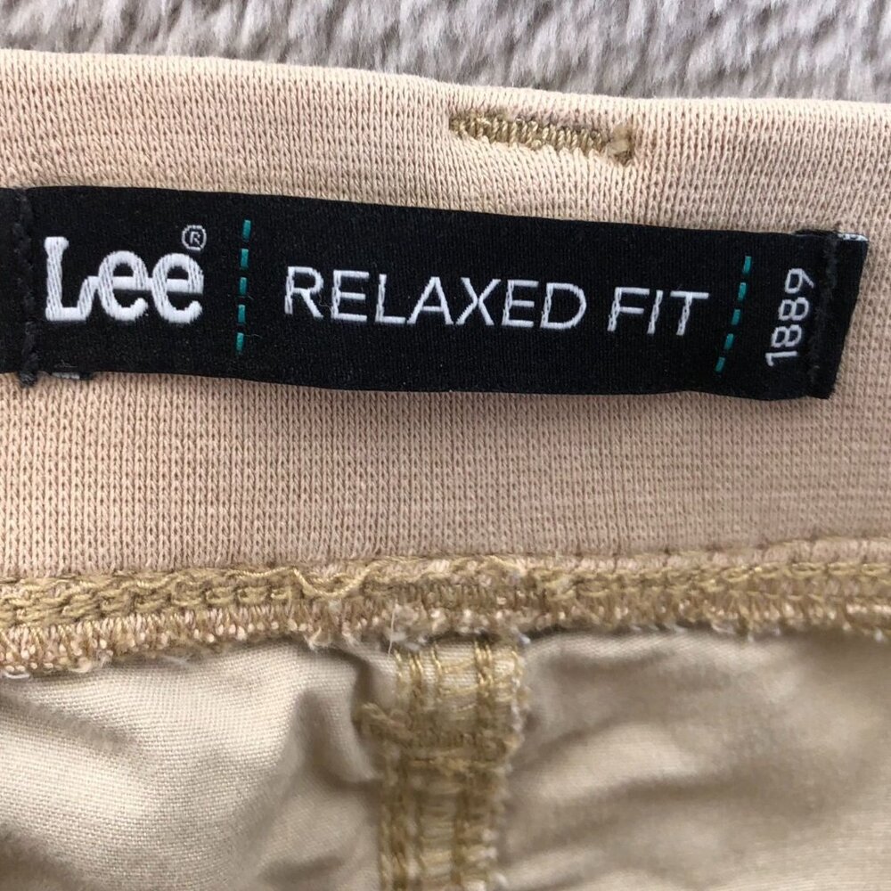 Lee Womens Cargo Pants Size 10M Relaxed Fit Beige Straight Leg Elastic Waist Tan - Picture 3 of 16